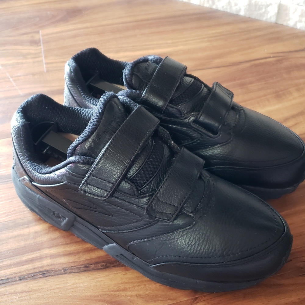 Brooks Addiction Walker Women's Black Shoes 9.5M